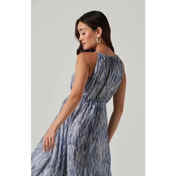 ASTR the Label Cutout Halter Dress Blue Snake Size M - Picture 6 of 9